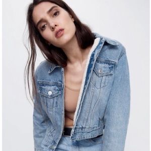 🆕 | 🤍 ZARA Jean Jacket Lined w/ Sherpa
